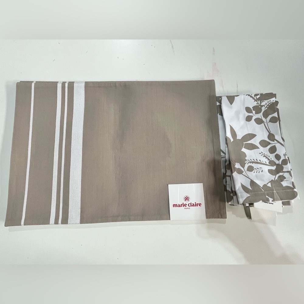Marie Claire Paris Set Of 4 Placemats And 4 Napkins Taupe NWT